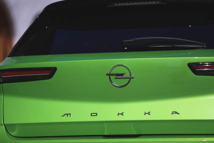 Gusztusos tálalású az első teljesen francia Opel, de milyen az íze? 3 Gusztusos tálalású az első teljesen francia Opel, de milyen az íze? 3