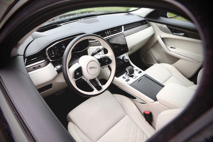 Ha van stílusod, ez a SUV-od – Jaguar F-Pace D300 8