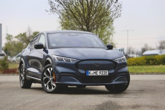 Azt mondtad, hogy maki? Nem, Mach-E! Tudod, az új Mustang