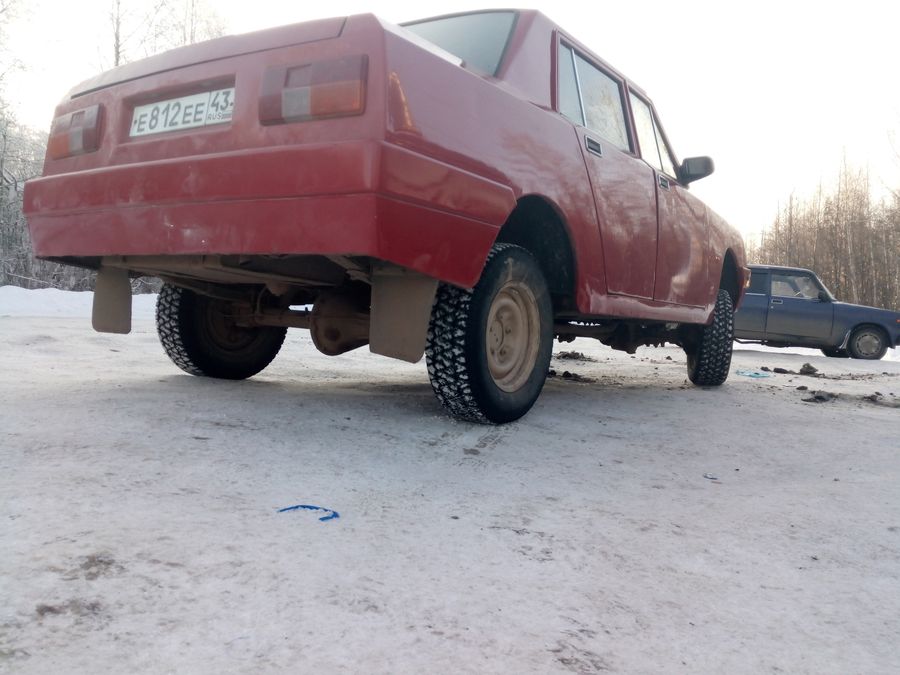 Az ütés helye még mindig fáj, amit ez az átalakított Lada adott 5 | Vezess Az ütés helye még mindig fáj, amit ez az átalakított Lada adott 5