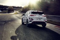 Bemutatkozott a Hyundai sportterepjárója 23