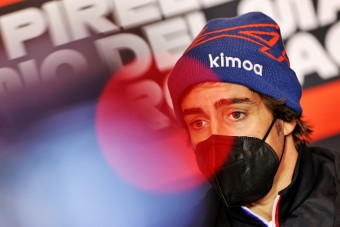 F1: Egyre messzebb kerül nagy álmától Alonso