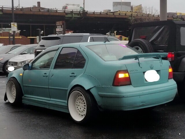 A borzasztó tuning fájdalmasan vicces darabjai Ladától a Volkswagenig 18 A borzasztó tuning fájdalmasan vicces darabjai Ladától a Volkswagenig 18