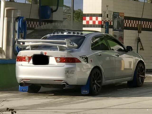 A borzasztó tuning fájdalmasan vicces darabjai Ladától a Volkswagenig 16 A borzasztó tuning fájdalmasan vicces darabjai Ladától a Volkswagenig 16
