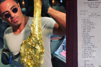 Egy havi fizetésbe kerül ez a szelet hús, igaz, valódi arany borítja