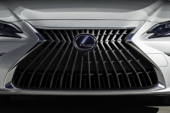 Lexus ES 2021 modellfrissítés - videók