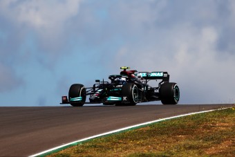 F1: Bottas kezdett az élen Portugáliában