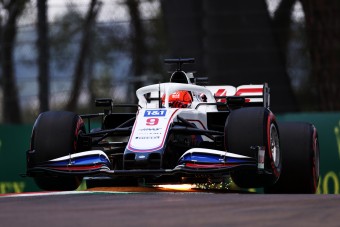 F1: Feldühítette kollégáját a botrányhős pilóta