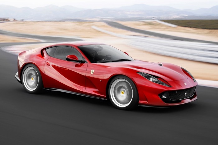 Fülrepesztő élmény az egyedi kipufogóval szerelt Ferrari 812 Superfast 1