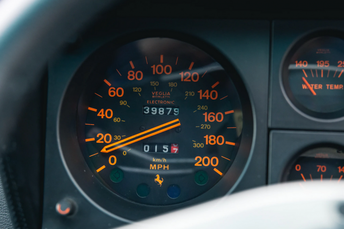 Tömény exhibicionizmus ez a 80-as évekbeli Ferrari 12