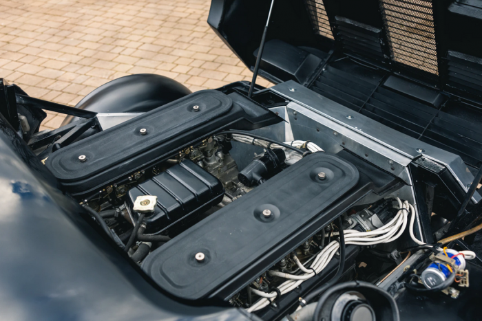 Tömény exhibicionizmus ez a 80-as évekbeli Ferrari 11