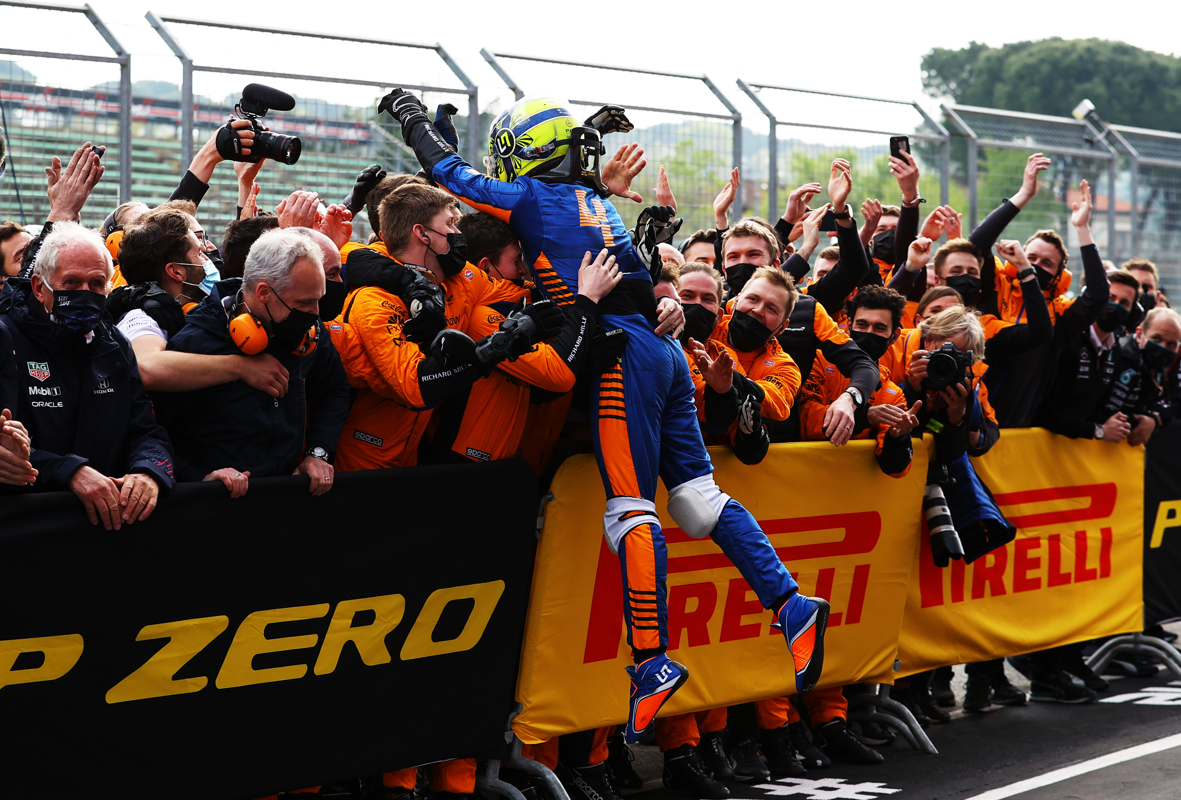 Verstappen: Nyugi, hosszú még a szezon 3