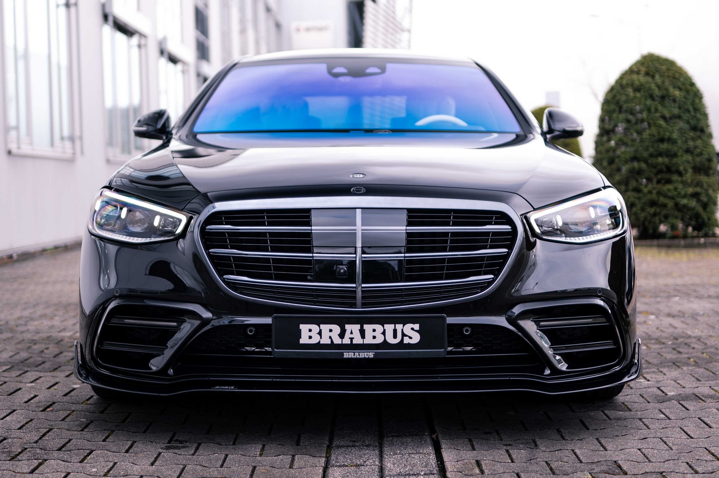 Kívül fenyegető, belül kényeztető a Brabus-féle S-osztály 32