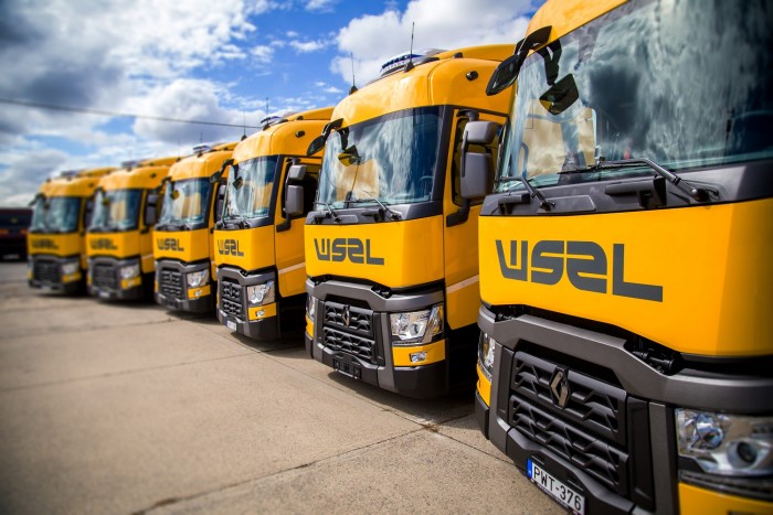 Közel 500 darab új teherautót vásárol a Waberer’s