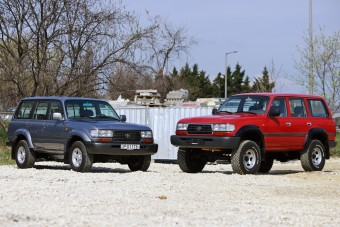 Ez a japán ikerpár téged is tuti feldobna  - fapados és fullos Land Cruiser