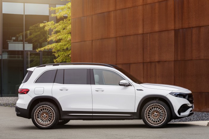 Kecskeméten készül a hétüléses villany-Mercedes 6