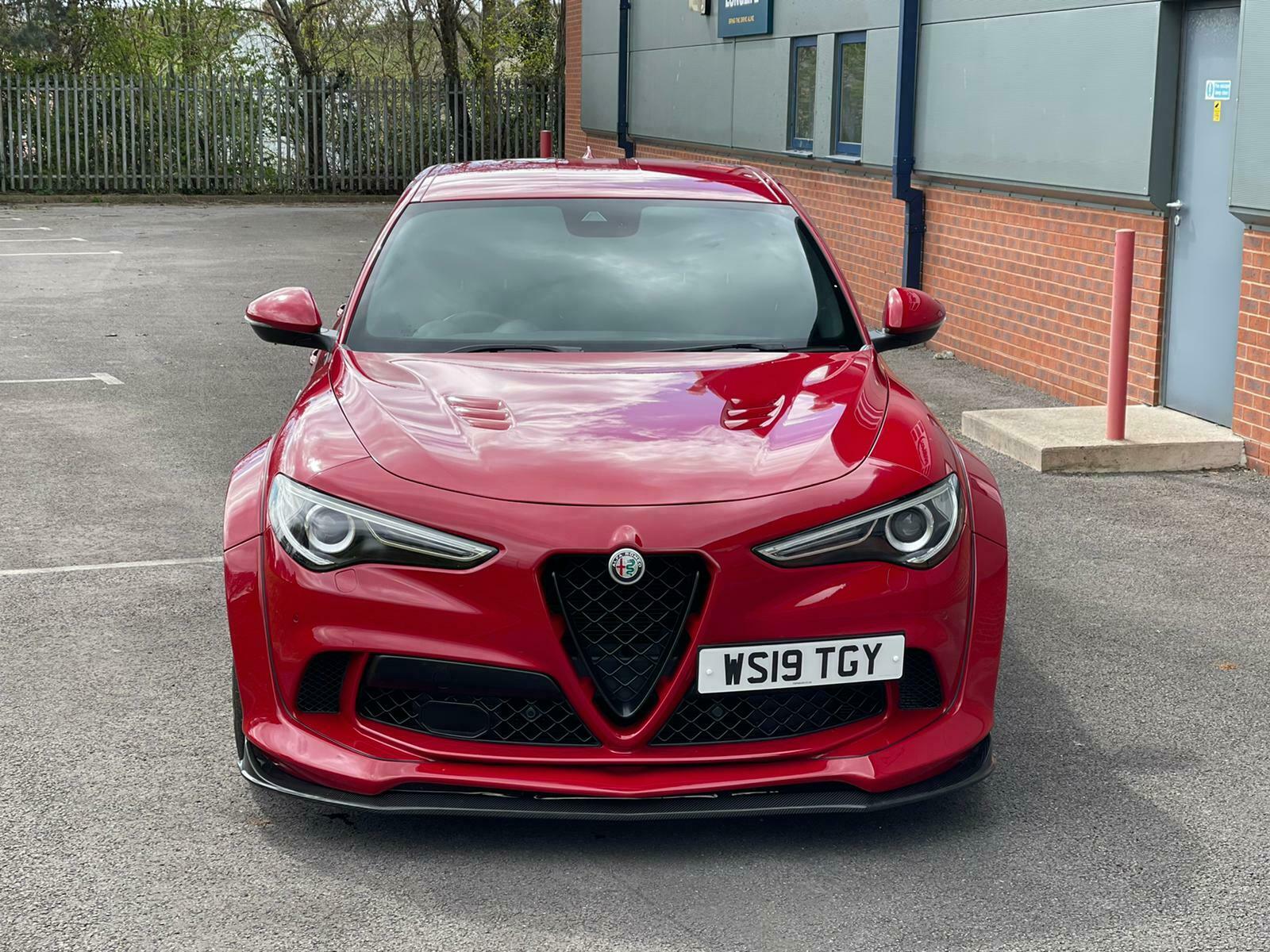 Fából vaskarika ez a 600 lóerősre húzott, ültetett, szélesített Alfa Romeo Stelvio 1