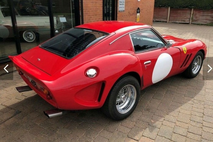 Kéne egy Ferrari, ami igazából Nissan? 8