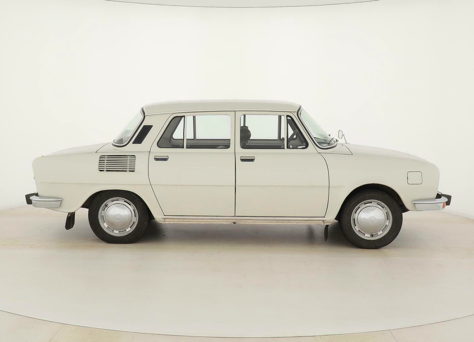 Ez a makulátlan Skoda 110L egyenesen a hetvenes évekbe repít vissza 1