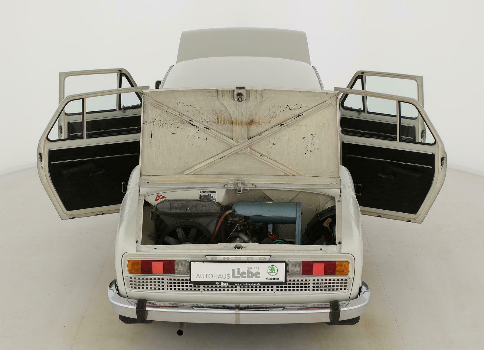 Ez a makulátlan Skoda 110L egyenesen a hetvenes évekbe repít vissza 4