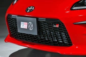 Kis testvért kap a Toyota GR Supra