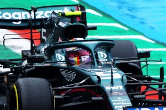 F1: Kiderült, miért nem tesztelhet Vettel