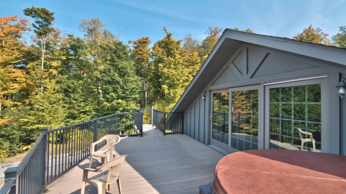 Az autógyűjtők álomotthona ez a birtok 5,1 milliárdért 3