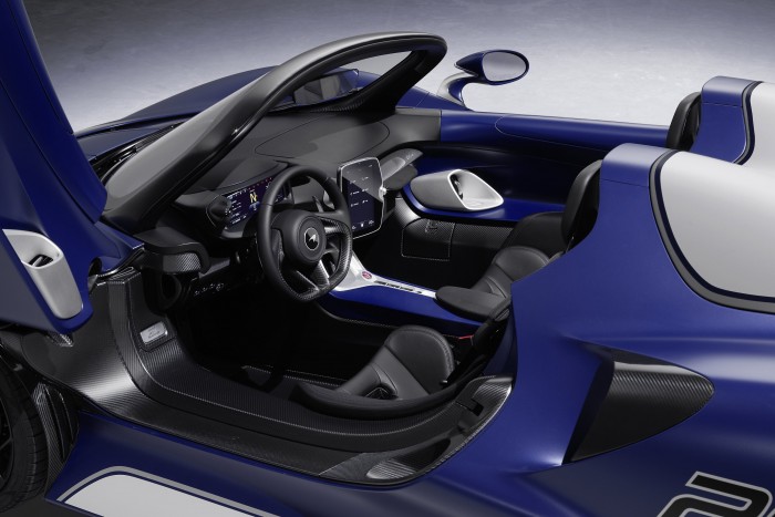 Így tesznek unalmassá egy 600 milliós autót 6