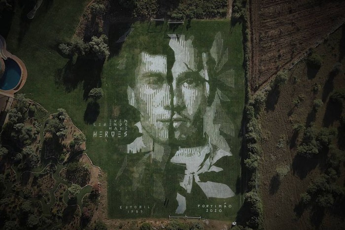 Tíz napig festették Sennát és Hamiltont