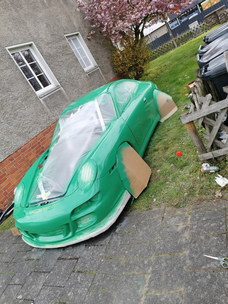 Hős vagy idióta, aki az utcán, flakonos festékkel fényez le egy Porschét? 4