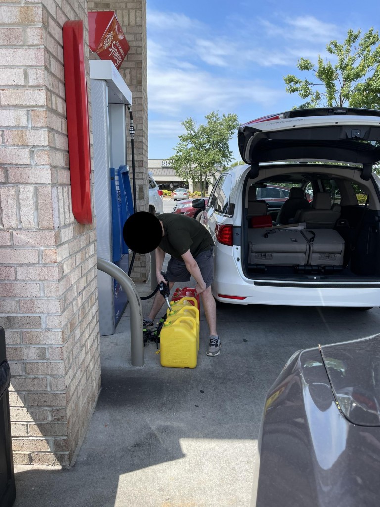 Kiégett egy benzingyűjtő autója Floridában 1 | Vezess Kiégett egy benzingyűjtő autója Floridában 1