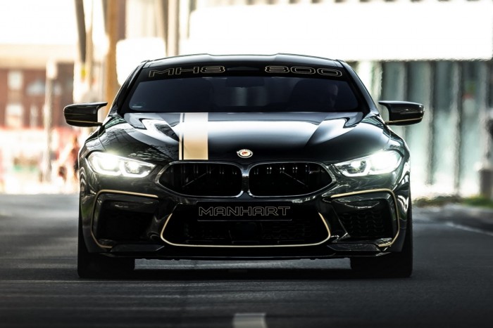 Szinte repül 300 km/óráig a 823 lóerős BMW M8