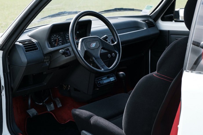 Tiszta vezetési élmény a 205 Rallye 6