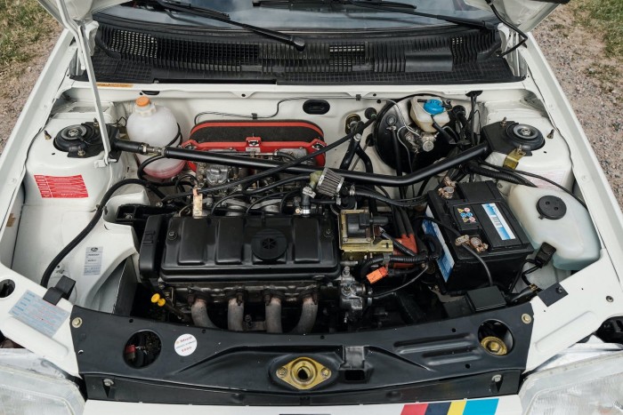 Tiszta vezetési élmény a 205 Rallye 8