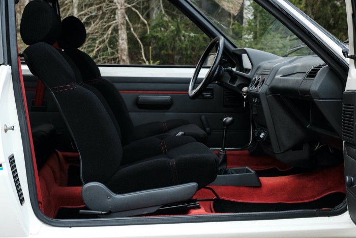 Tiszta vezetési élmény a 205 Rallye 7