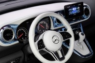 Megszületett a legcsaládibb Mercedes 75