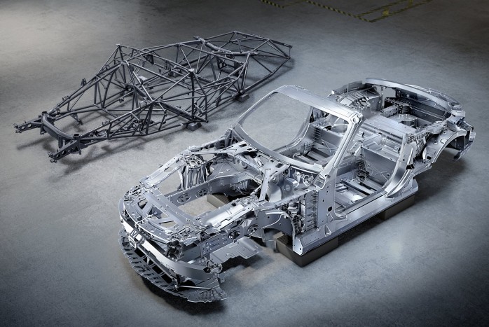 Radikális újdonságokkal érkezik az új Mercedes SL 12 Radikális újdonságokkal érkezik az új Mercedes SL 12