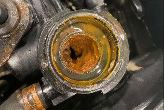 21 friss fotó a sírva röhögős műhelypokolból