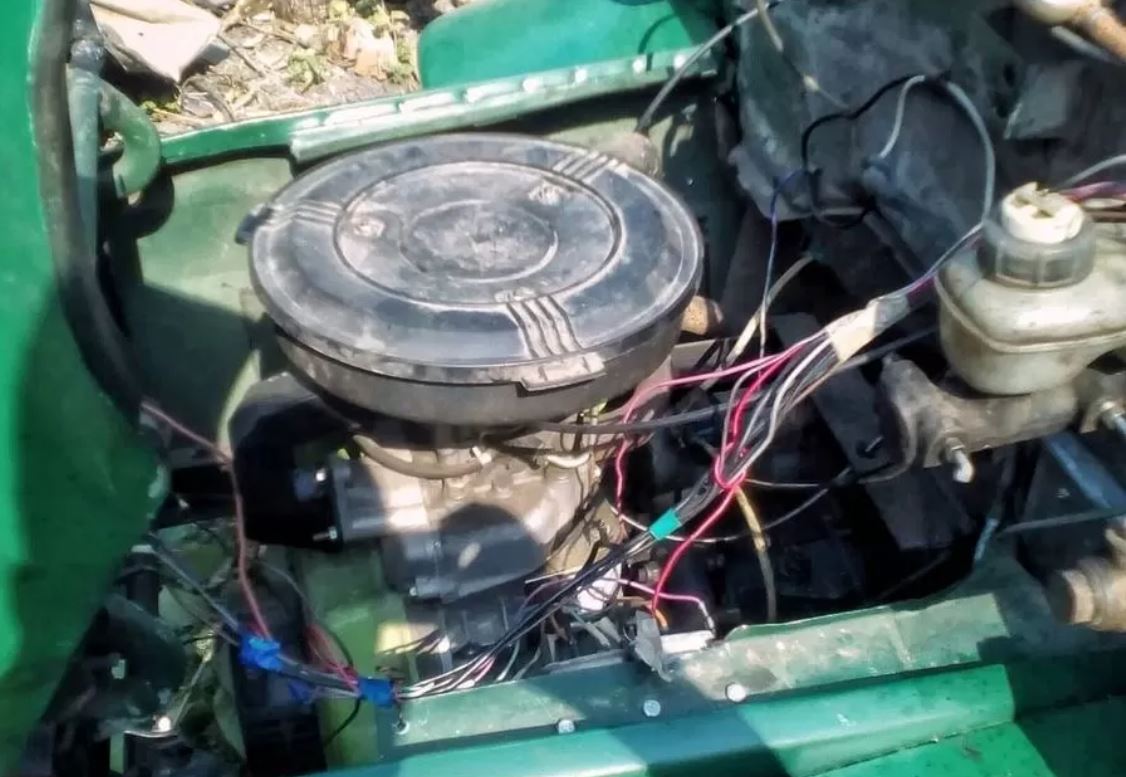 Itt egy Moszkvics, amely meggörbíti a teret 3 | Vezess Itt egy Moszkvics, amely meggörbíti a teret 3