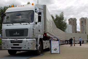 Európai utakra szánták ezt a 47 méter hosszú kamiont