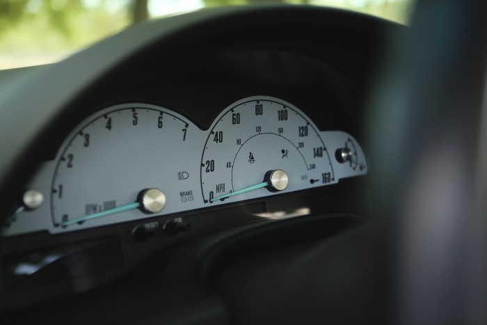 Formájával azonnal hódít – Ford Thunderbird, 2002 83 Formájával azonnal hódít – Ford Thunderbird, 2002 83