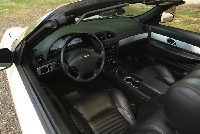 Formájával azonnal hódít – Ford Thunderbird, 2002 82 Formájával azonnal hódít – Ford Thunderbird, 2002 82