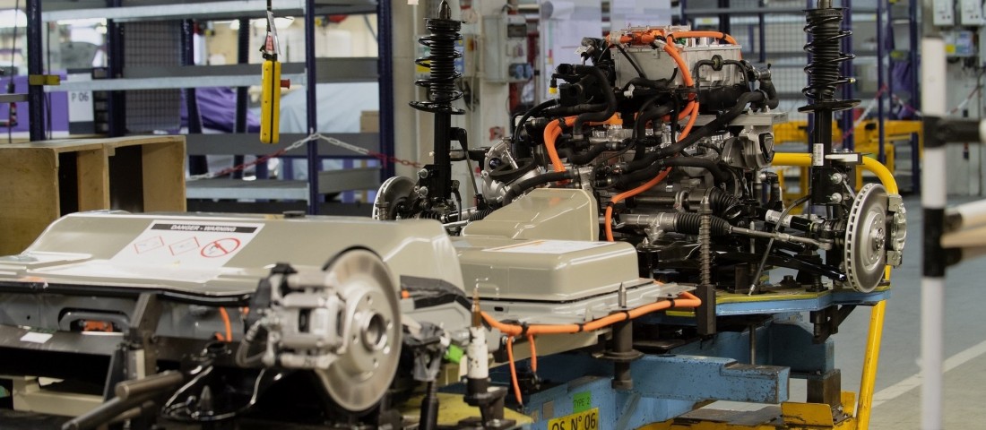 Így tesztelik a villanyautók akkumulátorait