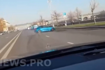 Ez történik, ha forró a fej, hideg a gumi, a menetstabilizáló pedig ki van kapcsolva