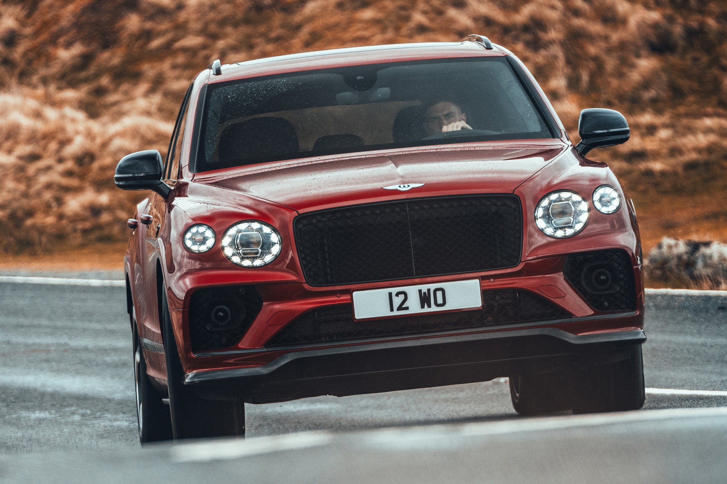 Sportverzió készült a Bentley luxusterepjárójából 5