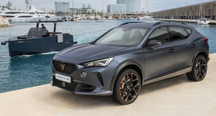 Saját márkás motorcsónakkal fokozzák a Cupra presztízsét 3 | Vezess Saját márkás motorcsónakkal fokozzák a Cupra presztízsét 3