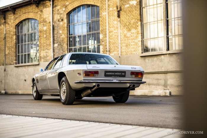 Svájcról sem az autógyártás ugrik be, pedig a Monteverdi ott készült 9