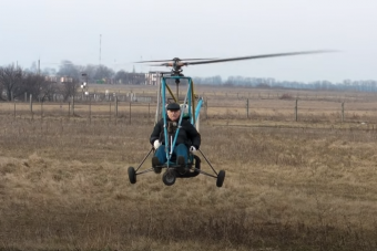 Helikoptert tákolt otthon, de majdnem húsdaráló lett belőle