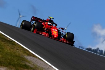 F1: Már a jövő évi autón dolgozik a Ferrari