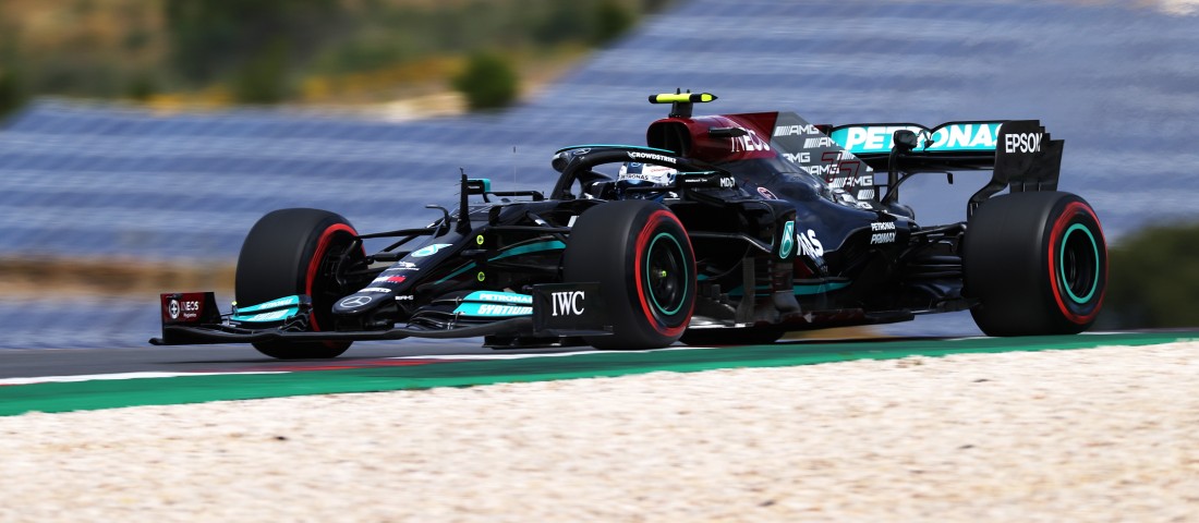 F1: Bottas beleköpött Hamilton levesébe